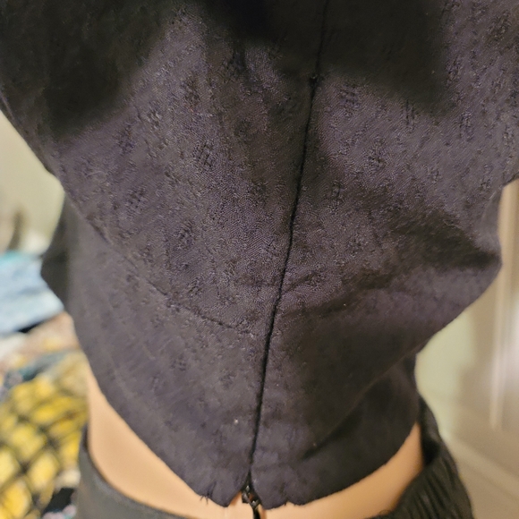 Mooloola Puffer Sleeves Crop Top - Picture 7 of 7